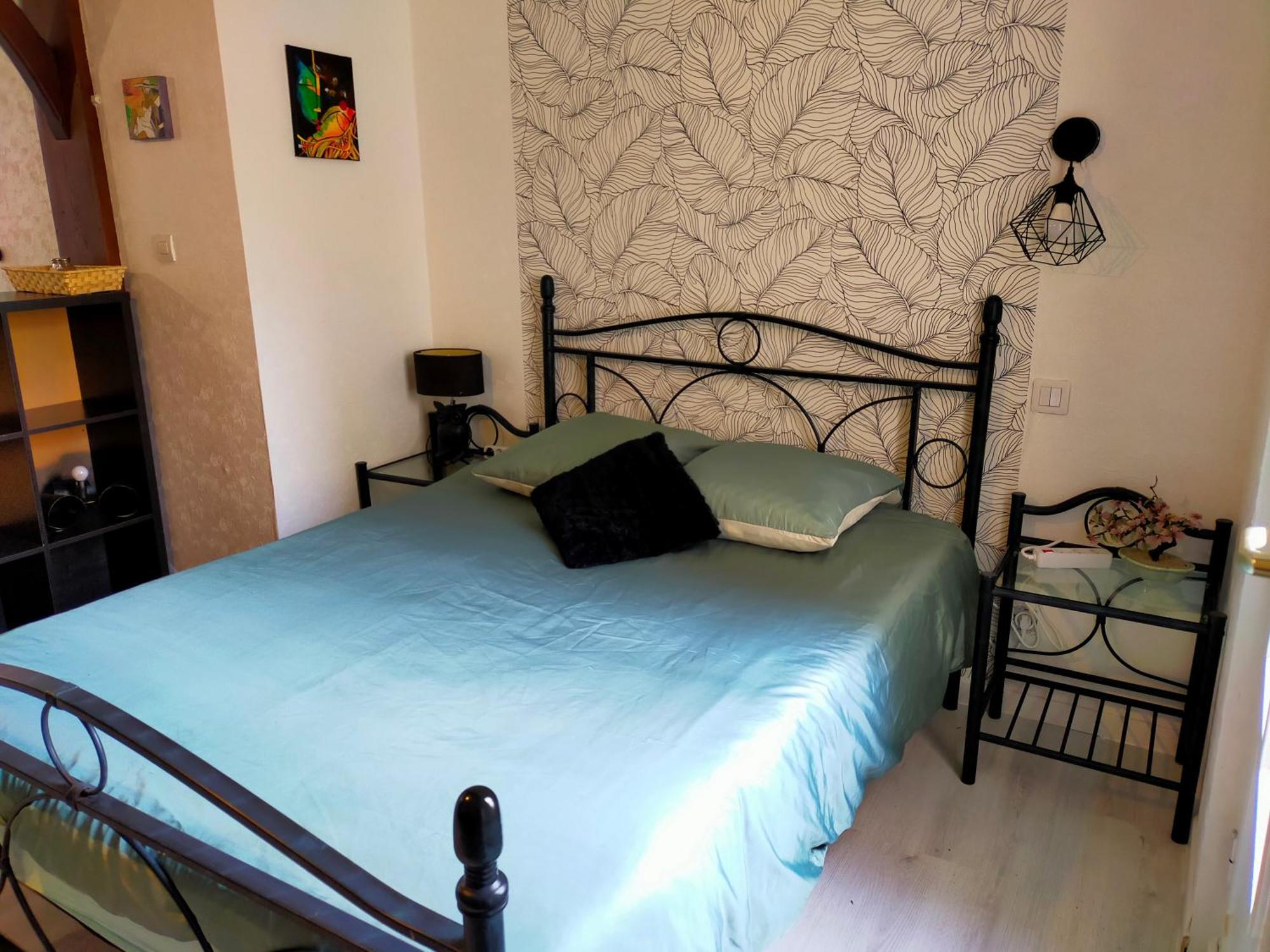 Studio En Rdc Avec Balcon Centre Vitre 외부 사진